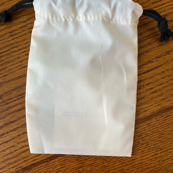 Fossil Jewelry Dust Bags, Manuals, Envelopes - Picture 5 of 6